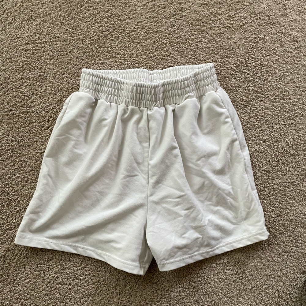 Shein white shorts US SIZE 2